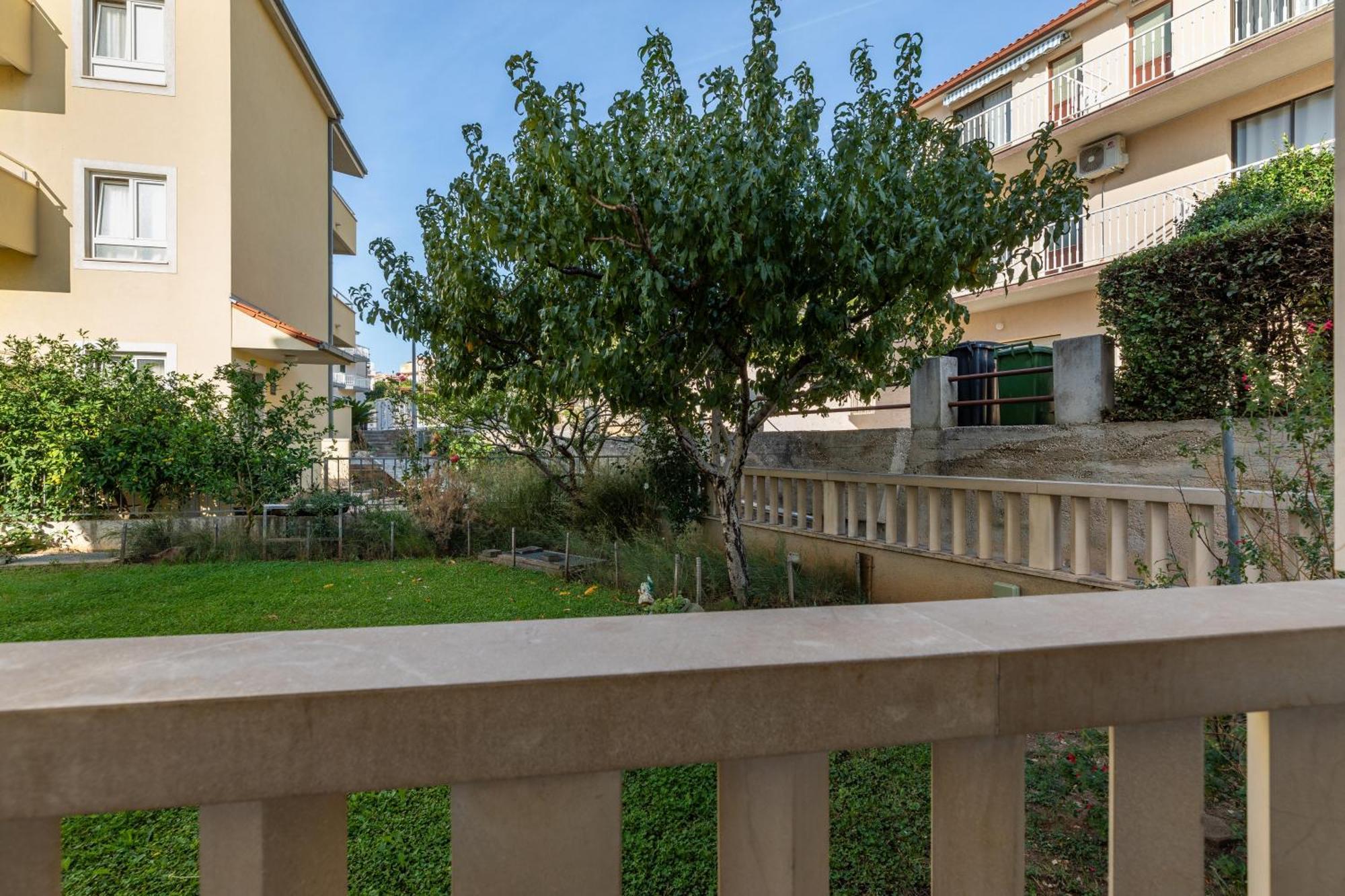 Apartments By The Sea Duce, Omis - 5973 Ngoại thất bức ảnh